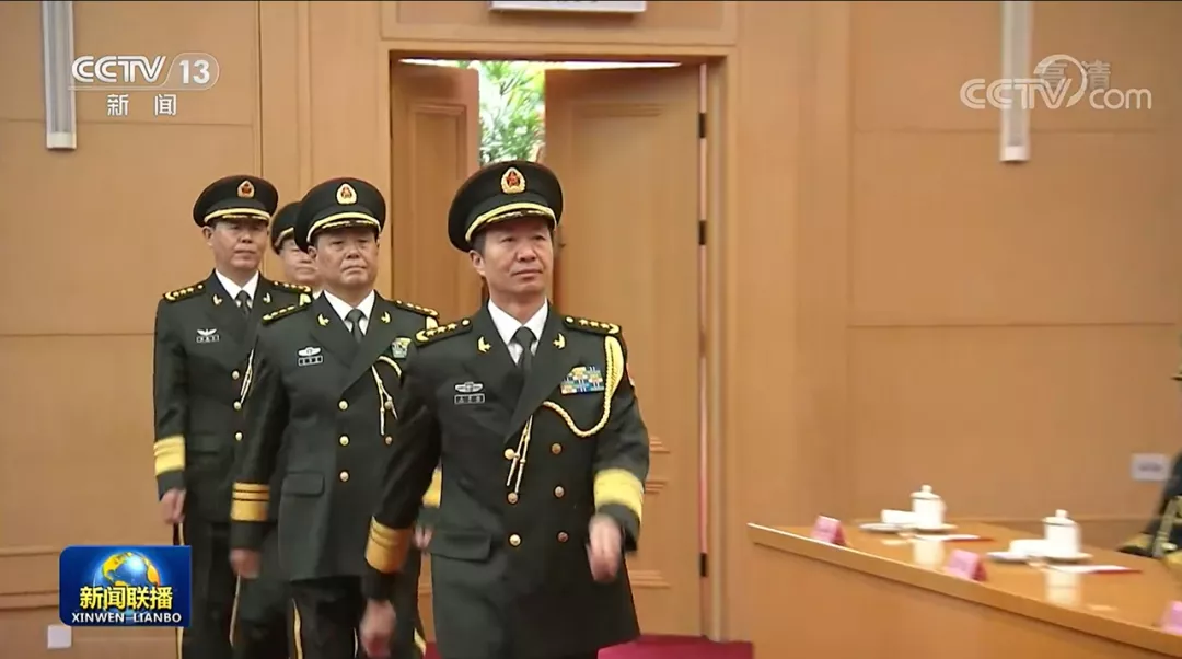 陳輝并沒有晉升為陸軍上將。陳輝是現(xiàn)任中國人民解放軍陸軍政治工作部主任。至于晉升上將軍銜的相關(guān)信息暫時(shí)無法提供，建議您關(guān)注官方信息的發(fā)布。