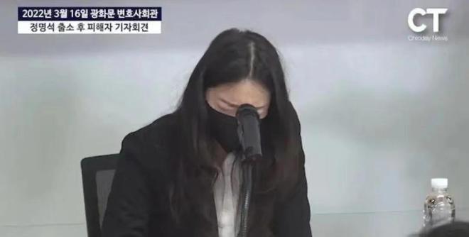 鄭明析因犯強制猥褻罪被判有期徒刑一年六個月。關于鄭明析被判十七年相關信息暫時無法提供，可以關注相關新聞報道獲取最新信息。，同時，無論涉及何種罪行，法律判決都需要經(jīng)過嚴格的司法程序，并且根據(jù)事實和證據(jù)做出決定。如果對某個案件有關注，可以通過官方渠道了解相關信息，以便獲取準確和權威的答案。