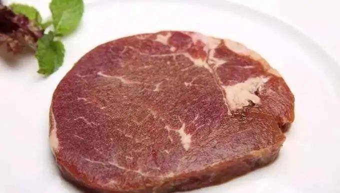 涉事廠家回應原切牛肉卷疑合成肉